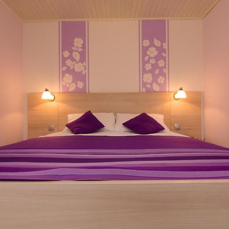 Apartments Dario Đảo Krk Ngoại thất bức ảnh