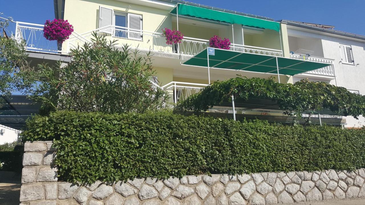 Apartments Dario Đảo Krk Ngoại thất bức ảnh