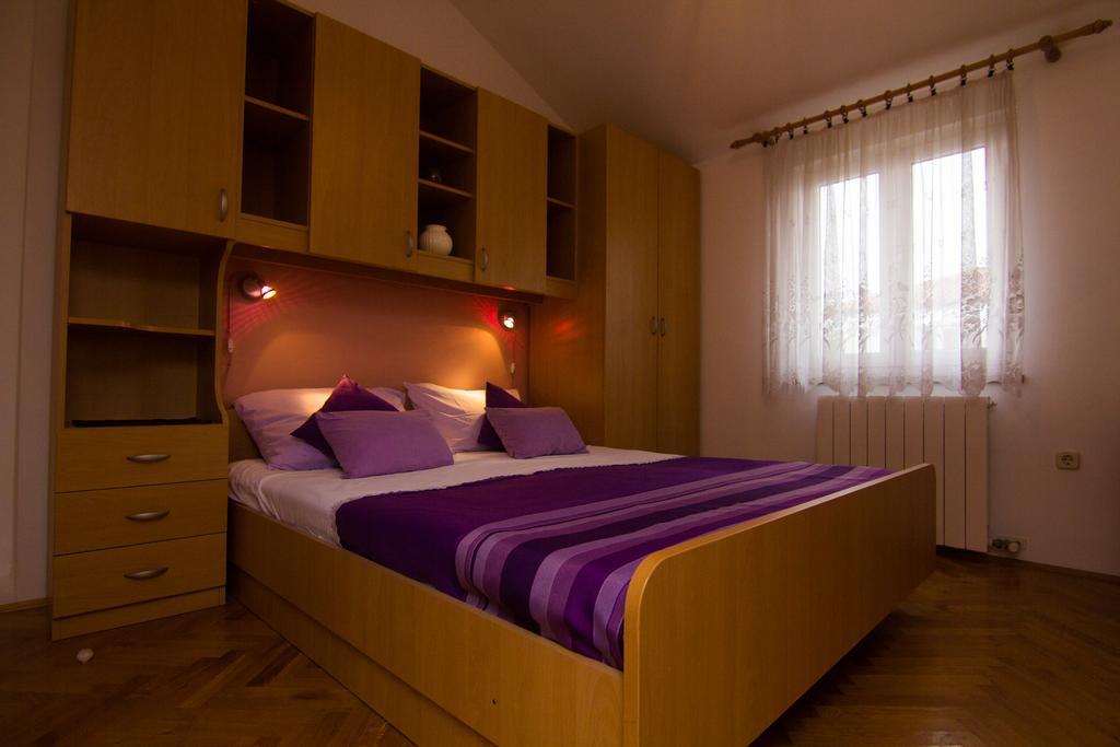 Apartments Dario Đảo Krk Ngoại thất bức ảnh